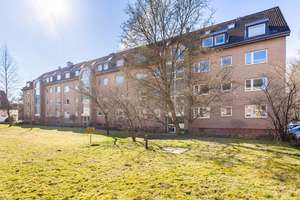 Investieren mit Perspektive – Vermietete 3,5-Zimmer-Wohnung in Top-Lage von Hamburg-Poppenbüttel! – Die vollständige Adresse der Immobilie erhältst du vom Anbieter., 22395 Poppenbüttel, Hamburg – Vorschaubild 3