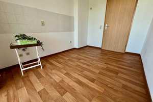 kleine, helle 3 -Raumwohnung mit Balkon! – Fröbelstraße 4, 39110 Magdeburg – Vorschaubild 5