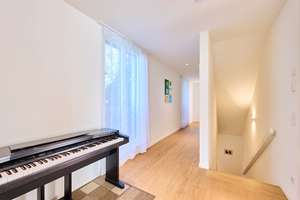 Weitläufiges, modernes Einfamilienhaus mit hohem Wohnkomfort – ideal für die ganze Familie – Die vollständige Adresse der Immobilie erhältst du vom Anbieter., 80997 Moosach-Bahnhof, München – Vorschaubild 12
