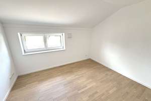 ERSTBEZUG! Sonnige und moderne 3-Zimmer-Dachgeschoss-Wohnung mit Balkon in Kirchheim bei München – Lavendelweg 8, 85551 Kirchheim bei München – Vorschaubild 9
