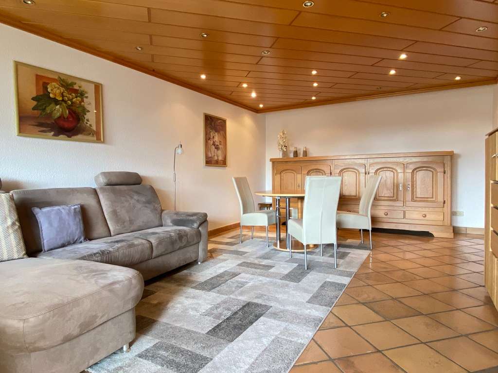 Immobilie in Wiesloch - Singles, Paare oder Familie - 3ZKB mit großzügigem Wohn-/Essbereich und sonniger Loggia - Bild 0