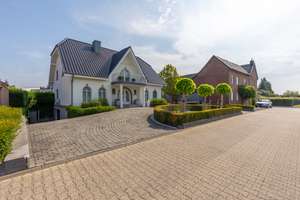 Riant, onder architectuur gebouwd landhuis met oprijlaan, wintertuin en hoogwaardige afwerking. – Auf den Hoecken 2, 52538 Selfkant – Vorschaubild 5