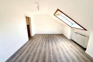 Großzügige Dachgeschosswohnung mit Balkon & viel Licht – Die vollständige Adresse der Immobilie erhältst du vom Anbieter., 76189 Daxlanden, Karlsruhe – Vorschaubild 8