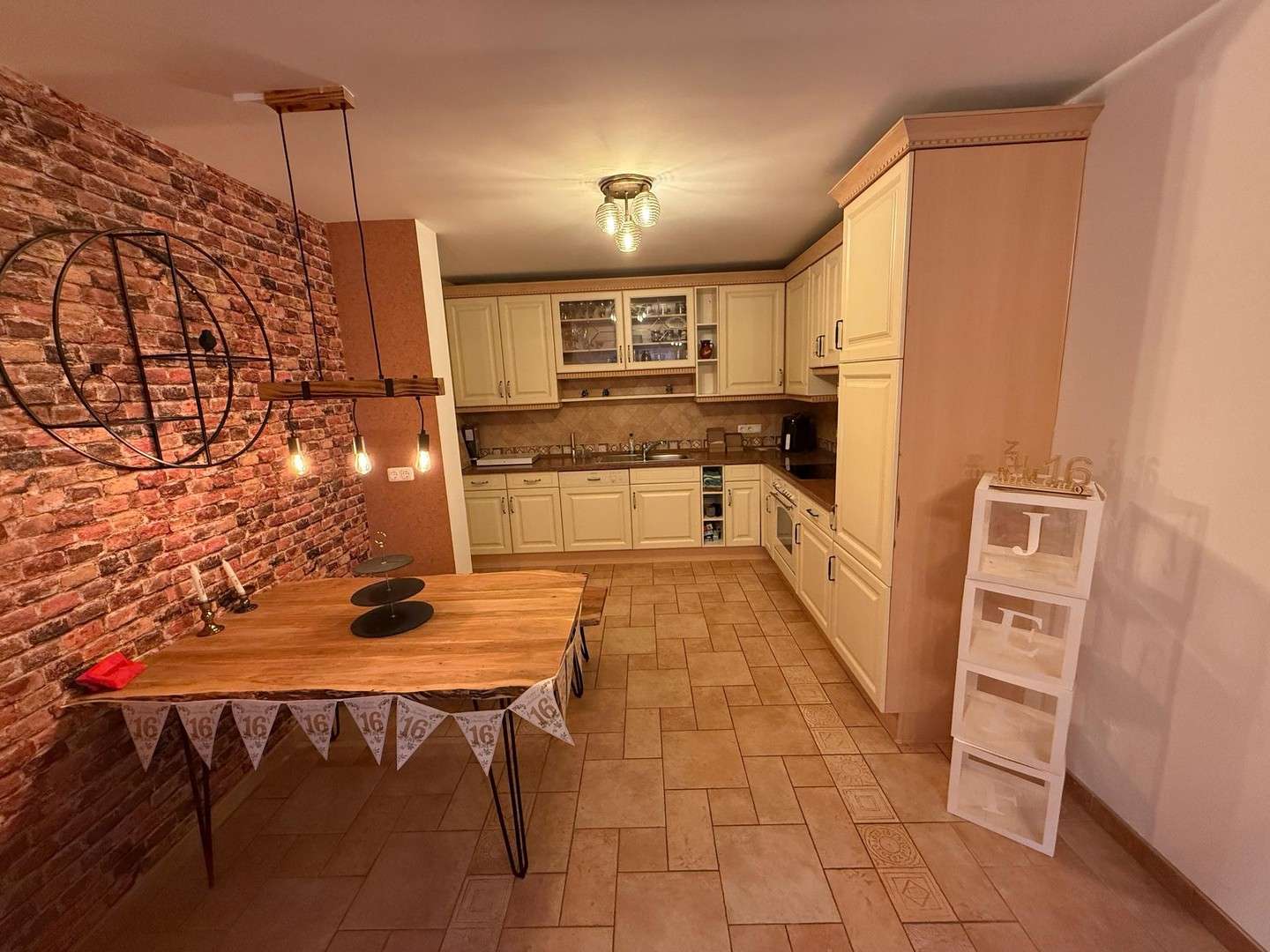 Immobilie in Flieden - Außergewöhnliche Architekten-Landhausvilla mit Einliegerwohnung in bester Wohnlage! - Bild 15