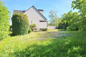 Großzügiges Ein-/Zweifamilienhaus mit großem Grundstück, Garten & viel Potenzial in ruhiger Lage – Die vollständige Adresse der Immobilie erhältst du vom Anbieter., 67122 Altrip – Vorschaubild 2