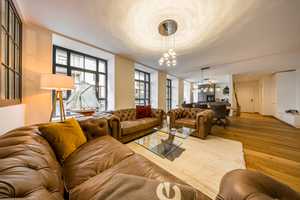 NEU: 4-ZIMMER LOFT, 2 TERRASSEN, GARTEN, SOFORT BEZUGSFREI, STELLPLATZ, EINBAUKÜCHE, 2 BÄDER – Leipzig – Vorschaubild 1