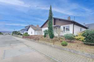 Freistehender Bungalow in ruhiger Feldrandnähe in Walldorf – entkernt und bereit für Ihre Ideen – Rhein-Neckar-Kreis – Vorschaubild 2