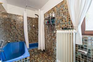 Property thumbnail 11