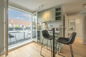 Ohne Makler: Lichtdurchflutete Maisonette- Endetage mit Galerieebene und Loggia – Die vollständige Adresse der Immobilie erhältst du vom Anbieter., 22335 Fuhlsbüttel, Hamburg – Vorschaubild 2