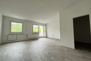 Frisch sanierte Wohnung mit Balkon und Spielplatz – Ideal für kleine Familien – Dr.-Salvador-Allende-Straße 254, 9119 Kappel, Chemnitz – Vorschaubild 2