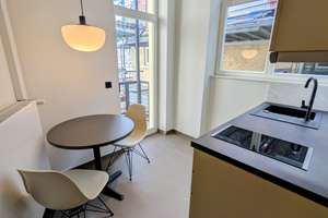 Urban Living im Herzen von Stuttgart – möblierte 1,5-Zimmer-Altbauwohnung mit Balkon & separater Küc – Paulinenstraße 14-16, 70178 Karlshöhe, Stuttgart – Vorschaubild 1