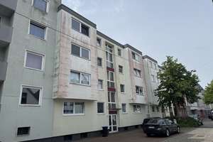 Anfragen nur per E-Mail. 2-Zimmer-Wohnung mit Loggia und Einbauküche – Zollinlandstraße 35, 27576 Lehe, Bremerhaven – Vorschaubild 2