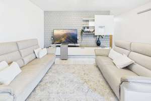 Lichtdurchflutete 3-Zimmer-Wohnung mit Loggia & Tiefgarage in Offenburg! – Die vollständige Adresse der Immobilie erhältst du vom Anbieter., 77652 Offenburg – Vorschaubild 2