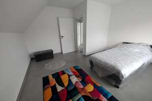 Zimmer in 3-Zimmer-Wohnung zu vermieten - Ich wohne selbst dort - ab Mai – mahlsdorfweg 12, 30179 Sahlkamp, Hannover – Vorschaubild 3