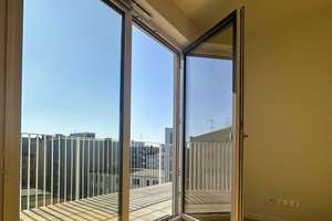 Lichtdurchflutete 2-Zimmerwohnung * Dachgeschoss * große Terrasse *Einbauküche * Neubau * Zweitbezug – Beusselstraße 31b, 10553 Moabit, Berlin – Vorschaubild 1