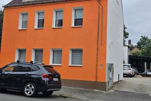 Einfamilienhaus plus 4 vermietete Einliegerwohnungen in Leipzig. Von privat