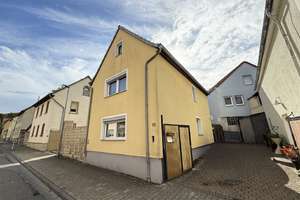 Hübsches Einfamilienhaus mit geschütztem Innenhof und Scheune  – Die vollständige Adresse der Immobilie erhältst du vom Anbieter., 55291 Saulheim – Vorschaubild 2