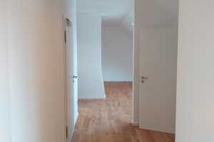 Nürnberg Altstadt: in 2019 neu ausgebaute top 3-Zimmer DG-Wohnung, Dachloggia, Kochinsel, Parkett – Nürnberg – Vorschaubild 14
