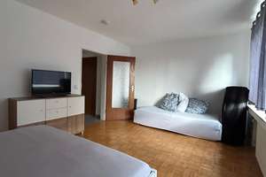 **Helle, gepflegte 2 Zimmerwohnung in zentraler Lage mit Balkon** – 40595 Garath, Düsseldorf – Vorschaubild 3