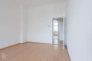 Urbaner Wohnkomfort – renovierte 2-Zimmer-Wohnung mit Balkon, Küche und Aufzug – Die vollständige Adresse der Immobilie erhältst du vom Anbieter., 13581 Wilhelmstadt, Berlin – Vorschaubild 3