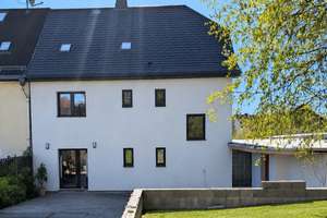 Exklusive Doppelhaushälfte NEU SANIERT! Mit Garage, Einbauküche und Garten! – Bad Stebener Straße 14, 95192 Lichtenberg – Vorschaubild 14