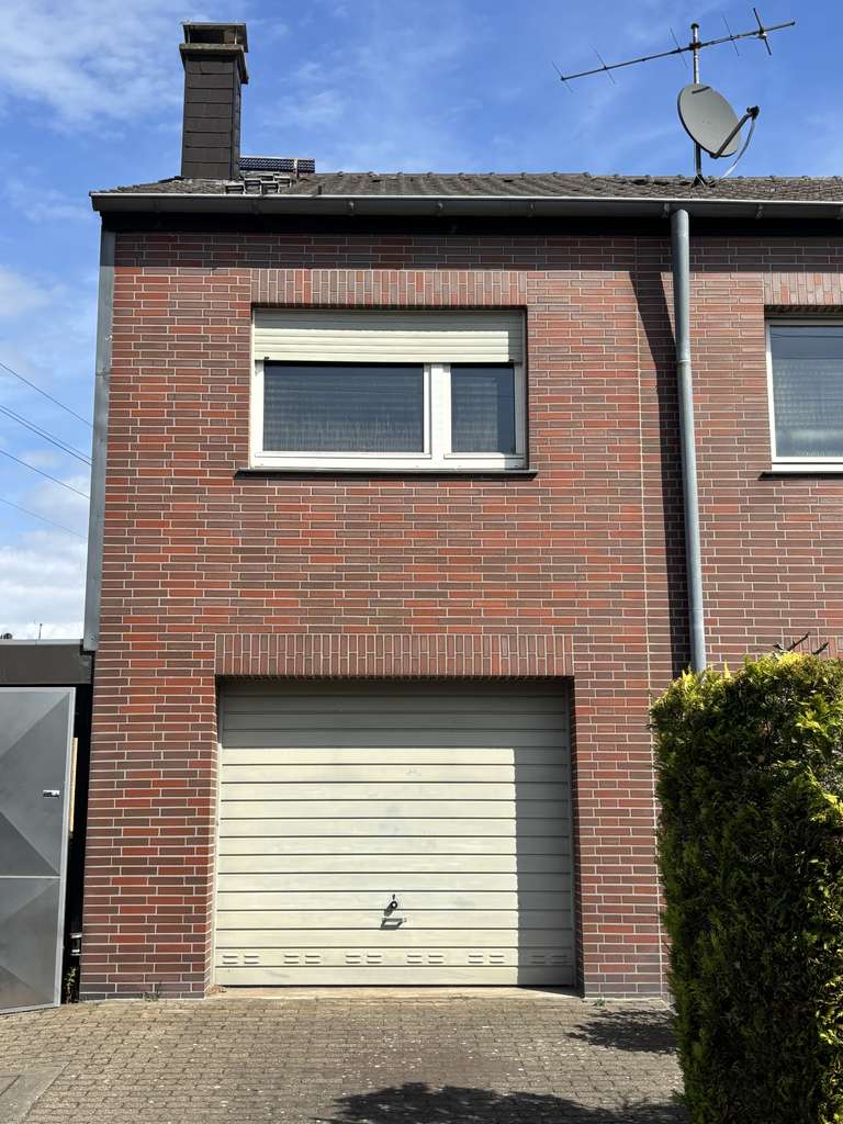 Immobilie in Erkelenz - Doppelhaushälfte mit Anbau - Bild 2