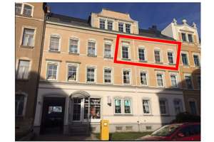 Sehr gepflegtes Haus / Geräumige 2 Zi. 2. OG rechts / EBK / gr. Balkon / Fußbodenheizung / mietfrei