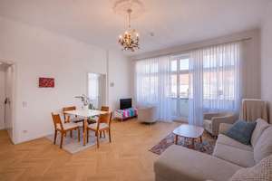 Zu Verkaufen! Möblierte 2-Zimmer-Wohnung mit Balkon unweit des Lietzensees am Kaiserdamm!