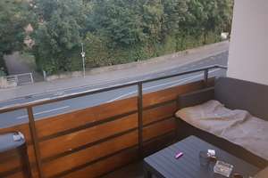 4-Zimmer-Wohnung, zentral und doch nur wenige Minuten bis ins Grün