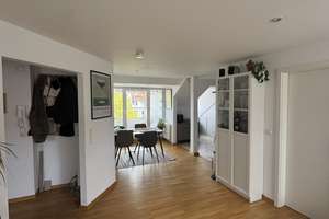 Modernes Wohnglück direkt am Fiedelerplatz – Loggia & Echtholzparkett – Bernwardstraße 11, 30519 Döhren, Hannover – Vorschaubild 1