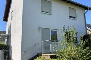 Freistehendes Einfamilienhaus mit Garten in Bonn-Niederholtorf – Die vollständige Adresse der Immobilie erhältst du vom Anbieter., 53229 Holtorf, Bonn – Vorschaubild 2