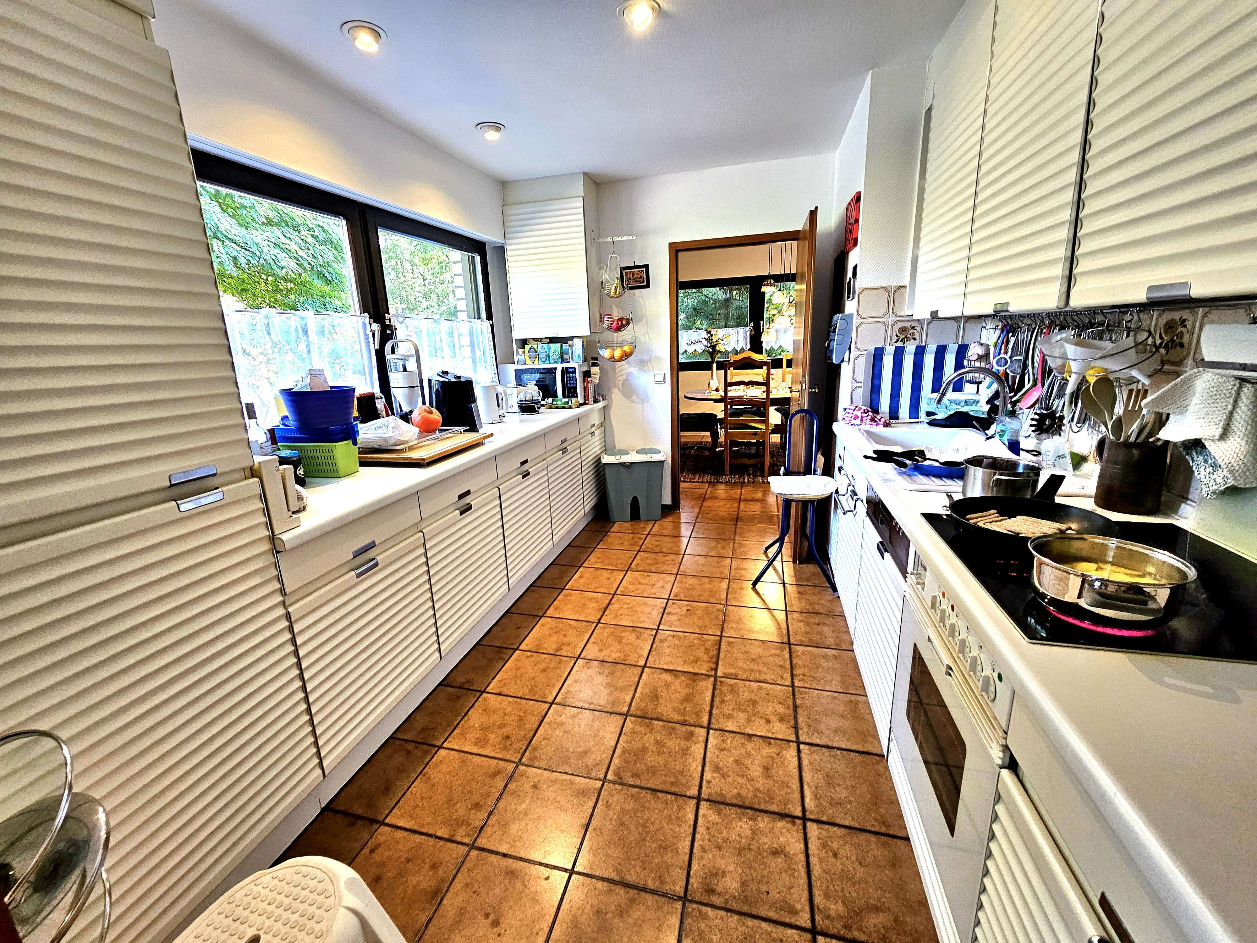 Immobilie in Grumbach - Exklusiver Bungalow mit Schwimmbad und parkähnlichem Grundstück für 429.000 € zu verkaufen in Lauter - Bild 2