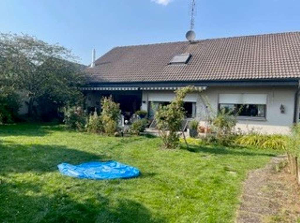 Immobilie in Laichingen - Ruhig gelegenes Einfamilienhaus in attraktiver Ortsrandlage von Laichingen - Bild 1