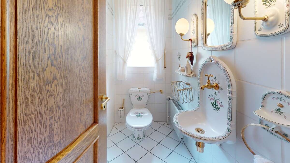 Immobilie in Werdohl - VR IMMO: Handwerkertraum: Zweifamilienhaus mit großer Garage und Werkstatt. - Bild 4