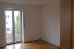 Schöne 3-Zimmerwohnung im Obergeschoß mit Balkon und EBK in Ulm – Virchowstraße 13, 89081 Eselsberg, Ulm – Vorschaubild 11