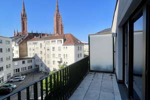 Blick auf die Marktkirche, helles modernes Townhouse mit tollem Raumkonzept im Herzen von Wiesbaden – Herrnmühlgasse 5, 65183 Mitte, Wiesbaden – Vorschaubild 9