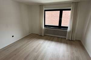 Großzügiges Einfamilienhaus mit Wintergarten, großem Garten & Garage – direkt am Aaper Wald. – Die vollständige Adresse der Immobilie erhältst du vom Anbieter., 40472 Rath, Düsseldorf – Vorschaubild 18