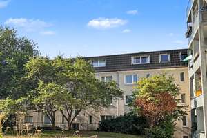 Hohe Decken, Balkon und Toplage: Attraktive 2-Zimmer-Wohnung in Essen-Rüttenscheid – Die vollständige Adresse der Immobilie erhältst du vom Anbieter., 45131 Rüttenscheid, Essen – Vorschaubild 1