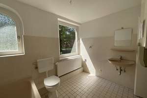 Renovierte 3-Zimmer-Wohnung mit Wanne und Dusche in Wilhelmshaven City zu sofort! – Kolberger Straße 26, 26382 Bant, Wilhelmshaven – Vorschaubild 6