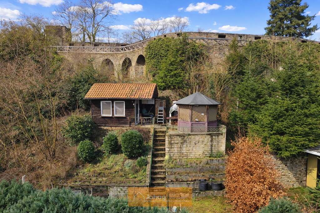 Immobilie in Bad Münstereifel - Denkmalgeschütztes Wohnhaus auf drei Etagen mit Garten im Herzen von Bad Münstereifel! - Bild 3