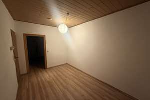 Haus zu vermieten in Babenhausen | 143 m² Wohnfläche | 8 Zimmer | 2 Bäder | 1 Waschküche | 1 Küche – Die vollständige Adresse der Immobilie erhältst du vom Anbieter., 64832 Babenhausen – Vorschaubild 50