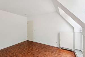 „4-Zimmer-Eigentumswohnung | 97 m² | Balkon | Aufzug | Tiefgarage | Heller Grundriss“ – Die vollständige Adresse der Immobilie erhältst du vom Anbieter., 47829 Uerdingen, Krefeld – Vorschaubild 7