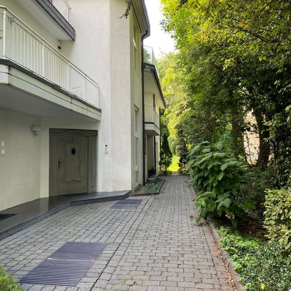 ** Wohnung im repräsentativen Anwesen - in einer der begehrtesten Wohnlagen Aachens - Südviertel **