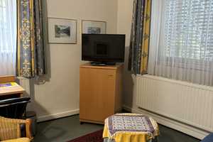 Geschmackvolle möblierte 1-Zimmer-Wohnung in Krefeld – Kurfürsternstr 15, 47829 Krefeld – Vorschaubild 3