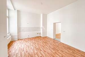 RUHIG UND GRÜN GELEGEN! GROßZÜGIGE & KLASSISCH SCHÖNE ALTBAUWOHNUNG MIT TOLLEM BLICK! PROVISIONSFREI – Wilsnacker Straße 63, 10559 Moabit, Berlin – Vorschaubild 9