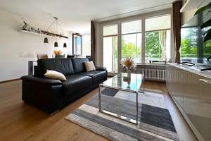 Top ausgestattete Wohnung mit Loggia, TG-Stellplatz – Lüderitzstraße 2, 81929 Englschalking, München – Vorschaubild 2