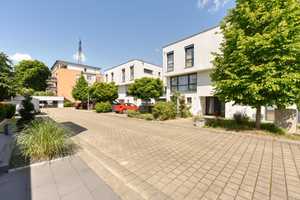 +++ Wohlfühlhaus - 1-Fam.-DHH - neu-/hochwertig - Süd/West-Ausrichtung - integrierte GA & Stpl. +++ – Weinapfelweg 7, 70437 Stuttgart – Vorschaubild 3