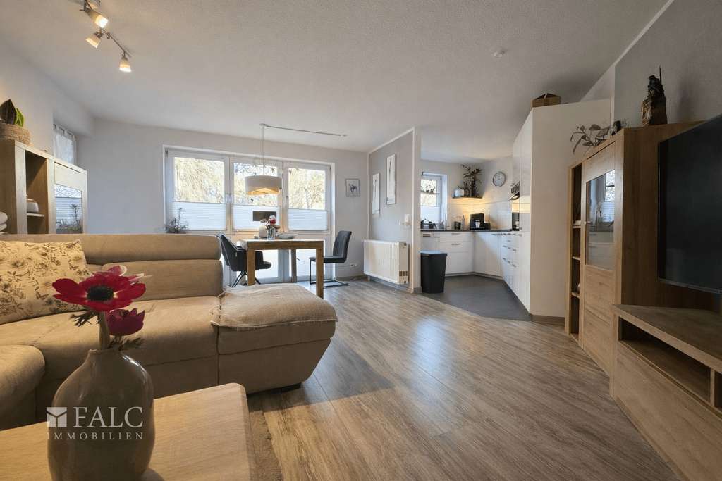 Immobilie in Selmsdorf - Moderne Eigentumswohnung mit Balkon und ausgebautem Souterrain in Selmsdorf bei Lübeck - Bild 3