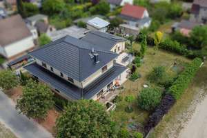 Sofort wohlfühlen: 9-Zi.-EFH mit zusätzlichem Bungalow und Pkw-Garage im ruhigen Fürstenwalde/Spree – Die vollständige Adresse der Immobilie erhältst du vom Anbieter., 15517 Fürstenwalde/Spree – Vorschaubild 2
