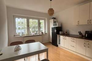 Helle 2-Zimmer-Wohnung mit kleinem Balkon in Düsseldorf Derendorf
